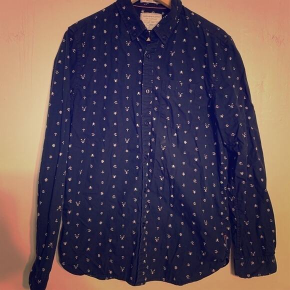 On the Road button up! Skulls, anchors! - Picture 1 of 5